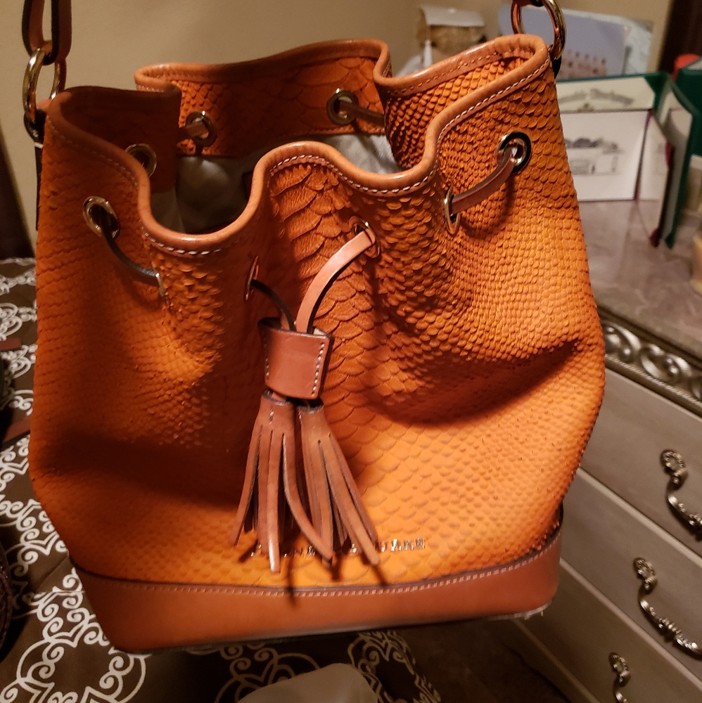 Dooney & Bourke